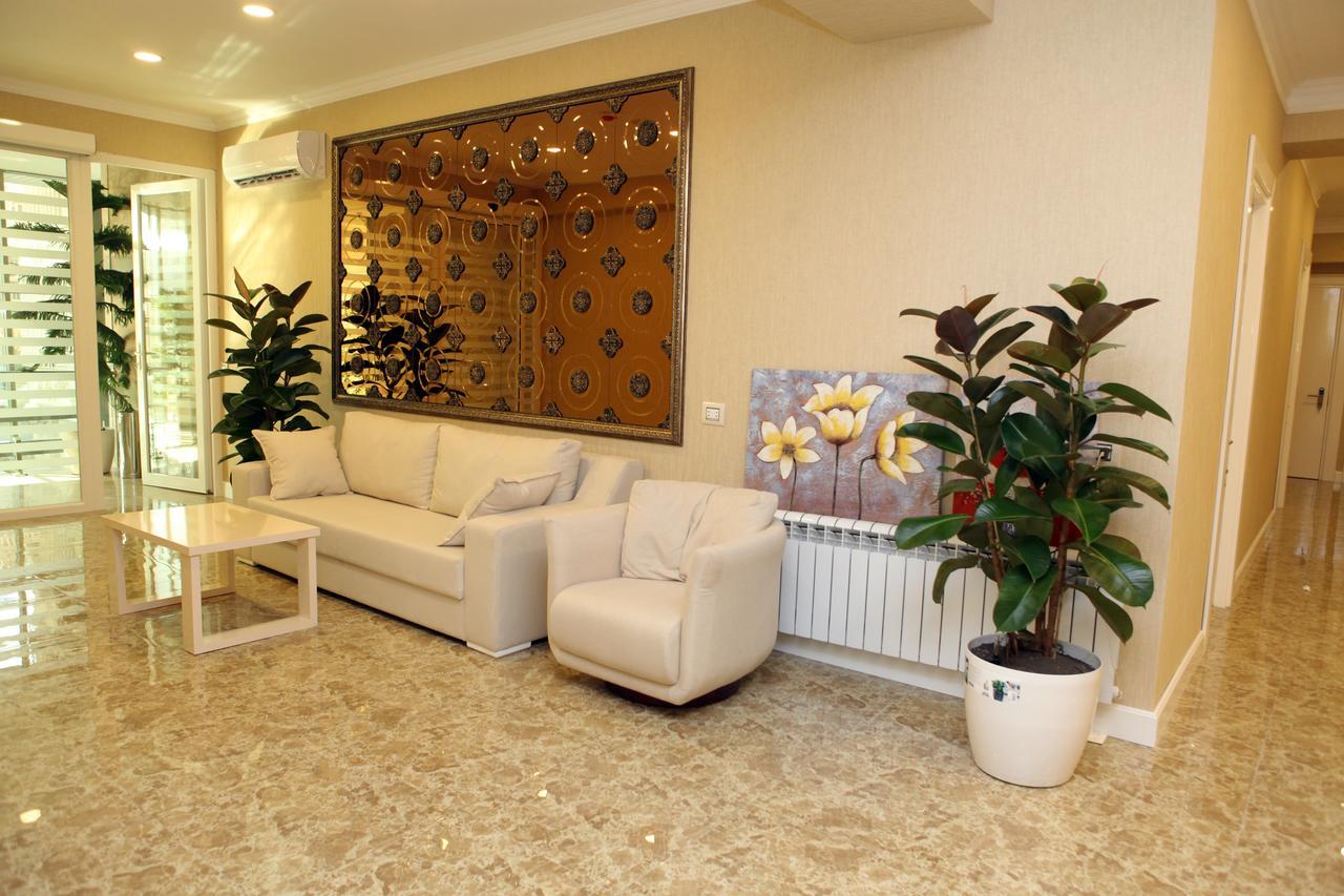 Rusel Hotel Баку Экстерьер фото