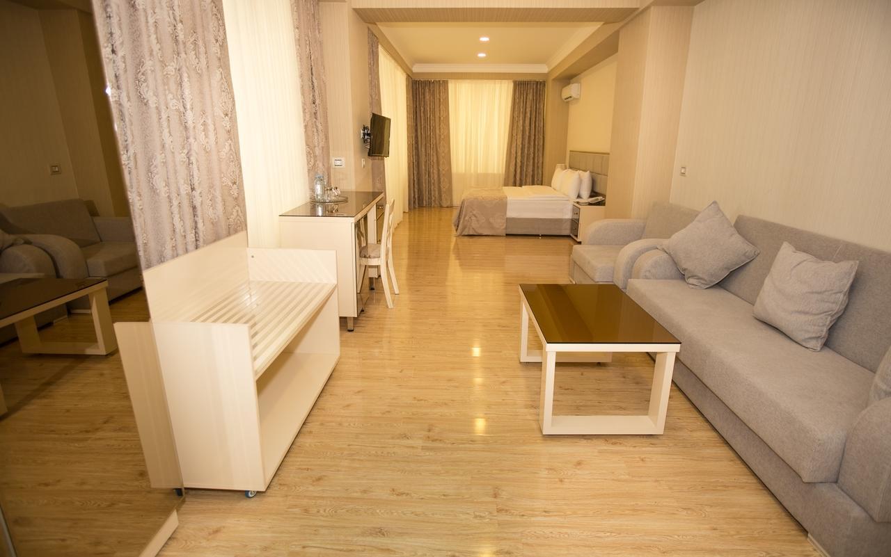 Rusel Hotel Баку Экстерьер фото